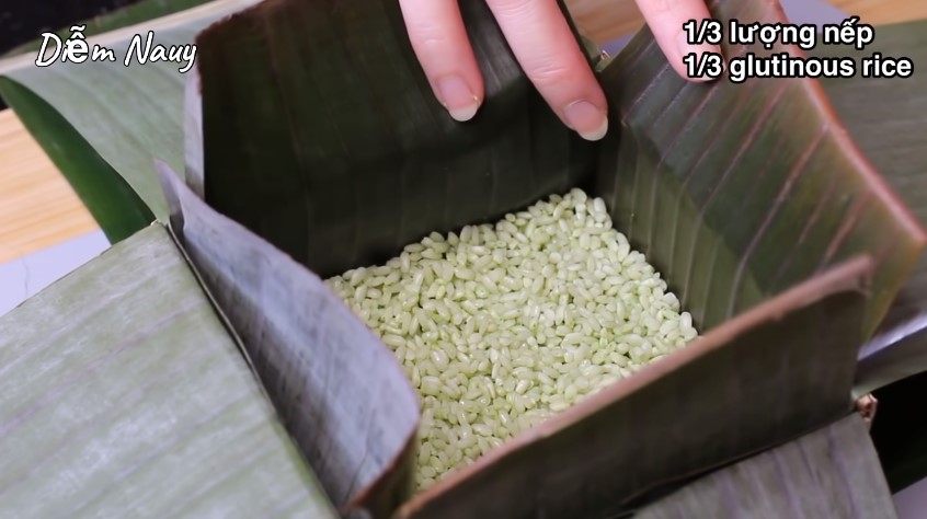 cach goi banh chung dep don gian bang khuon bia carton 10