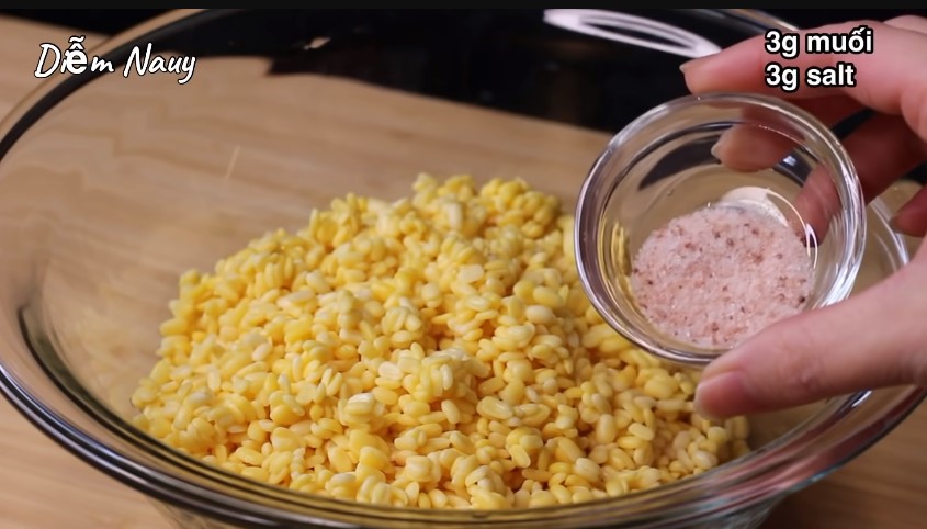 cach goi banh chung dep don gian bang khuon bia carton 6