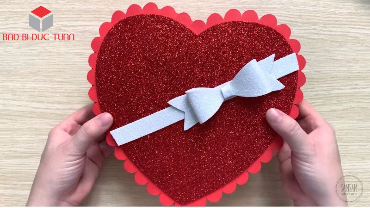 lam hop qua tang valentine hinh trai tim 10