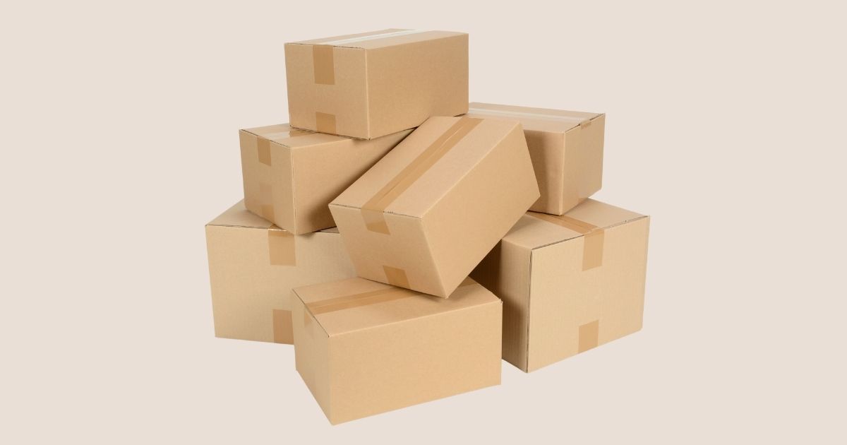 Thùng carton có nhiều kích thước, hình dạng và màu sắc khác nhau