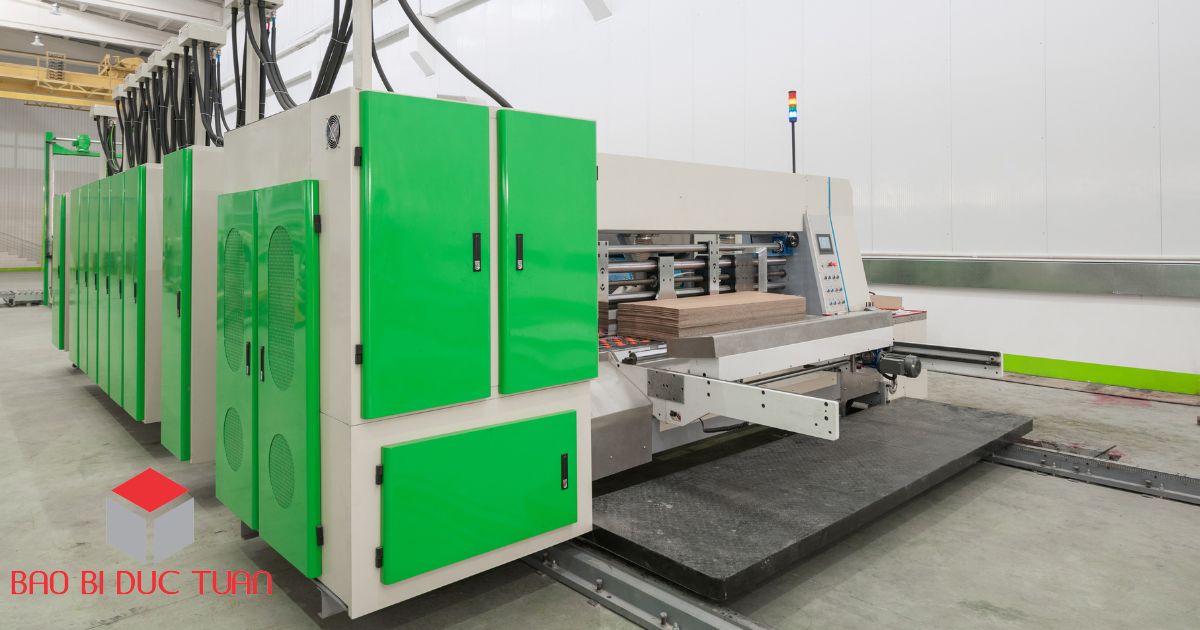 Máy gia công hộp carton tự động