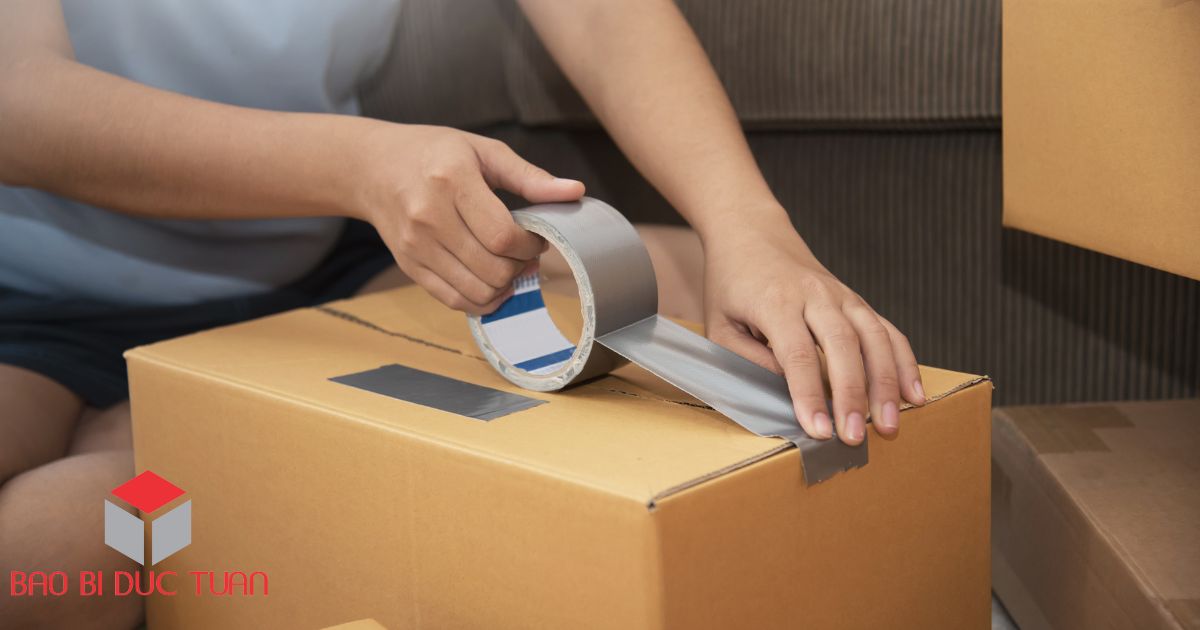 cách đóng gói hàng hóa trong thùng carton an toàn