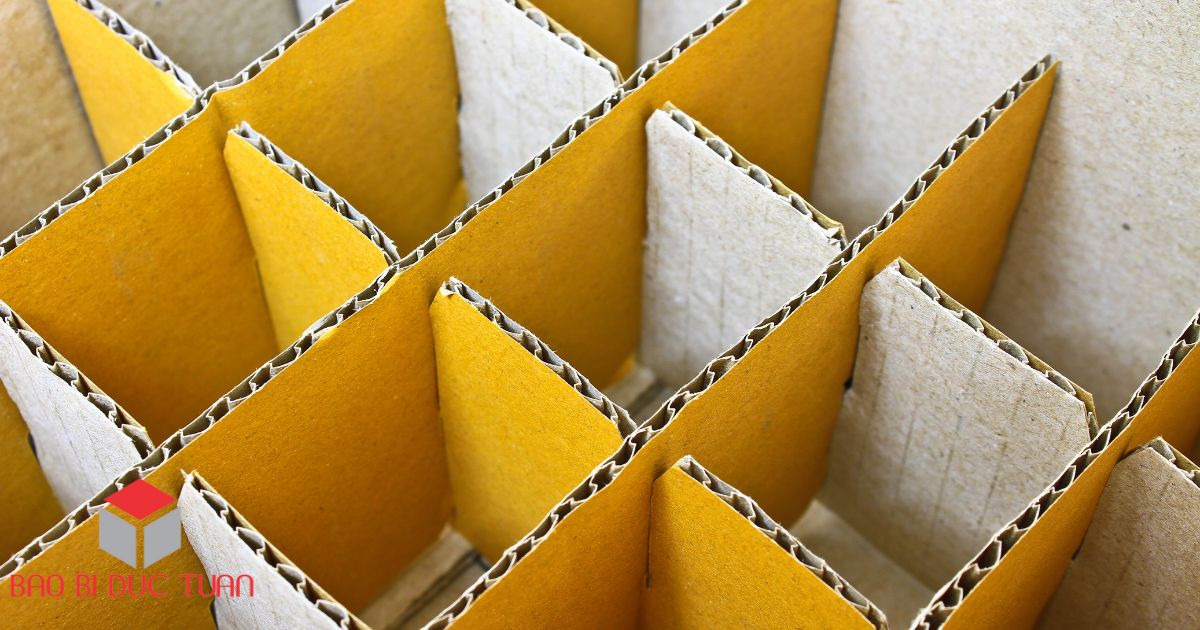 Thùng carton 5 lớp sử dụng giấy carton 3 lớp làm vách ngăn