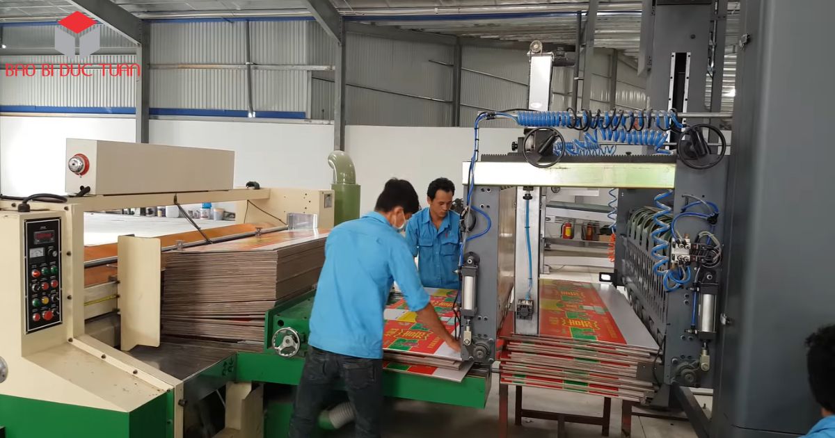 Công nghệ in nhanh 5 màu giúp in thùng carton có hình ảnh đẹp, chất lượng cao
