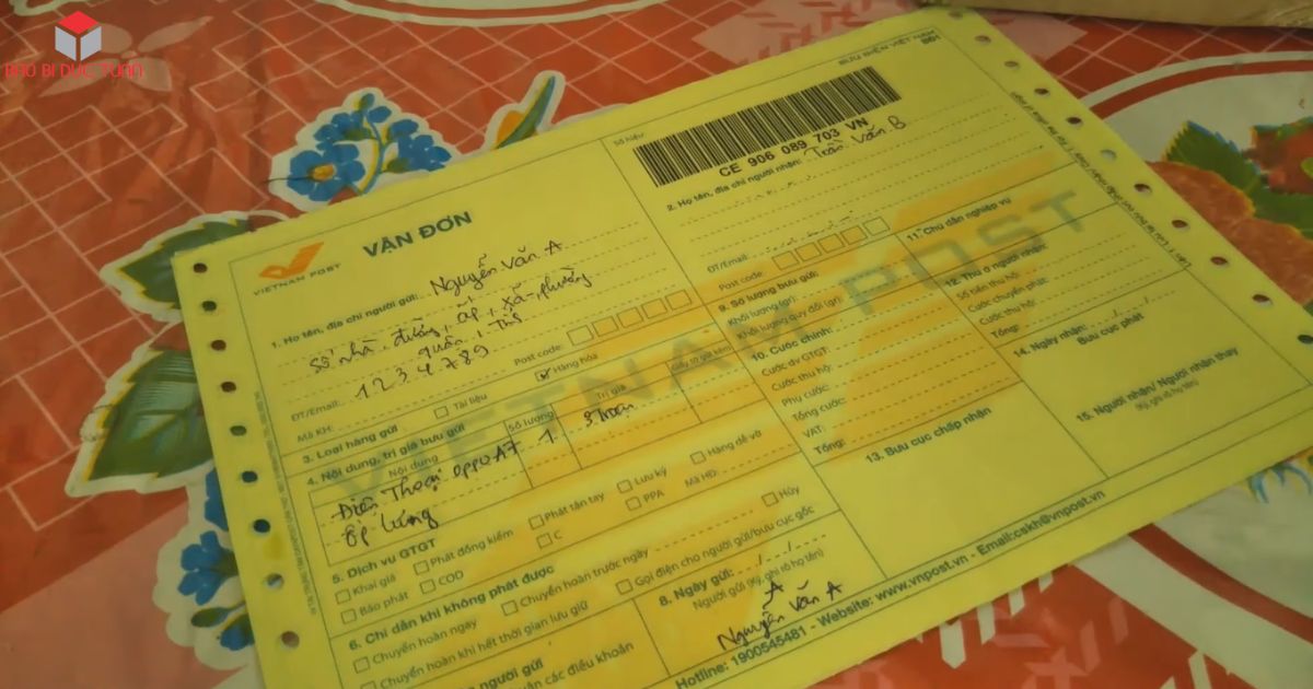 Phiếu gửi hàng qua bưu điện