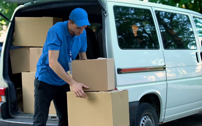 van chuyen hang hoa bang thung carton