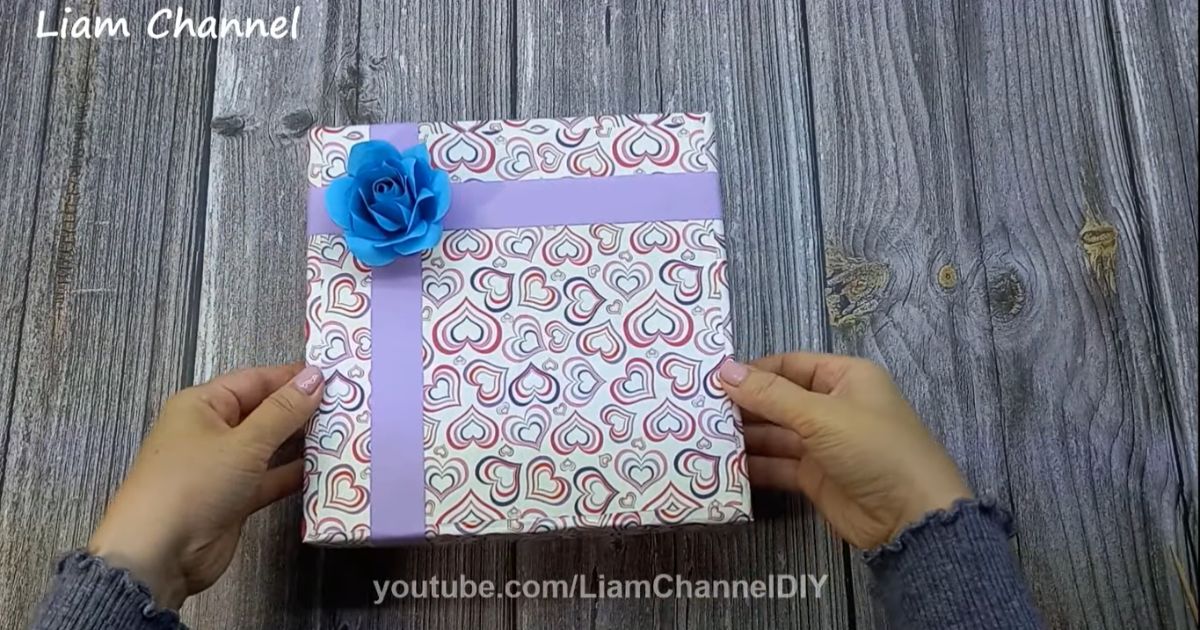 Tận dụng hiệu quả bìa carton cũ với 5 ý tưởng sáng tạo độc đáo 8 Làm hộp quà lưu niệm bằng thùng bìa carton cũ