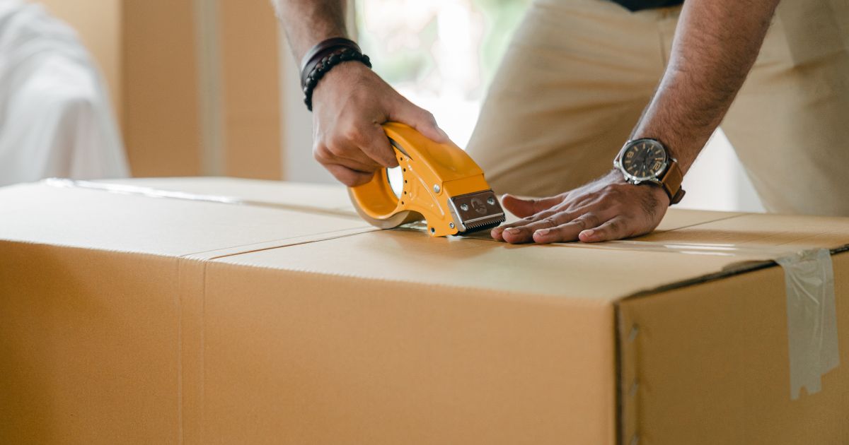 dong thung carton gui hang 1