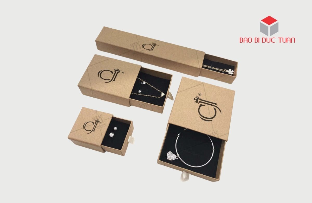 Mau-hop-giay-dung-trang-suc-gia-re-3