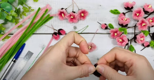 Một số mẹo nhỏ để làm hoa đào bằng kẽm nhung 