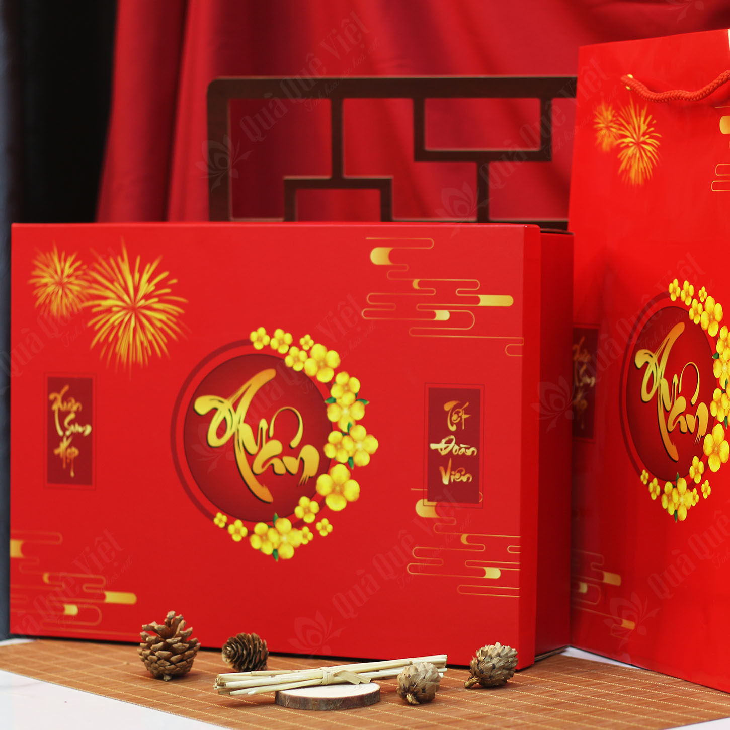 hop qua giay tet doan vien 122