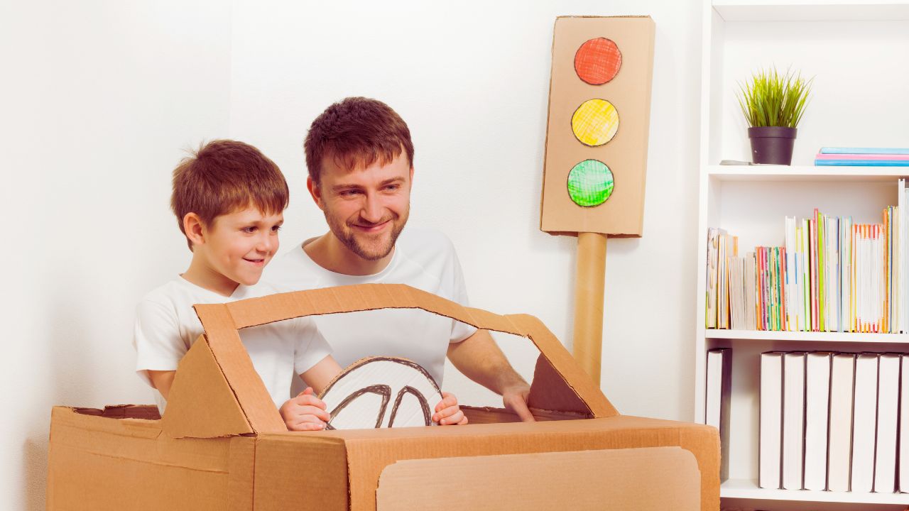 Xe ô tô mini từ thùng sữa